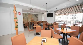 Hostal Gran Vía - Image 2