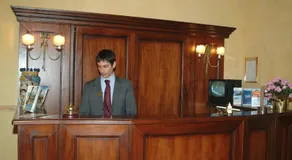 Hotel La Ville - Image 5