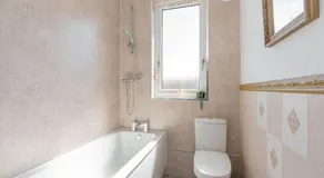 Spacious 3 bed flat- Free parking Edinburgh & Fife - Image 2