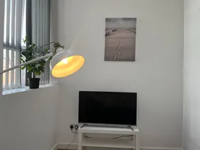 City apartment, perfect for visitors - Image 3