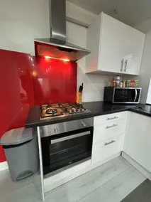 2BR Bungalow with Parking - Sunbeam Haven - Image 4