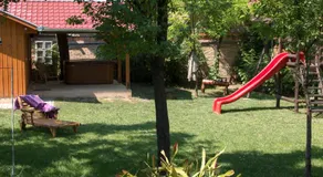 Ana Guesthouse - Image 5