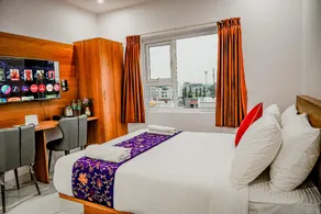 Keerthis Grand -Near Kempegowda International Airport Hotel - Image 2