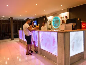 Sun City Hotel - Image 5