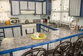 Easy Living Apartments - Image 5
