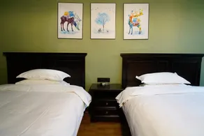 Chenghe Boutique Hotel - Image 4