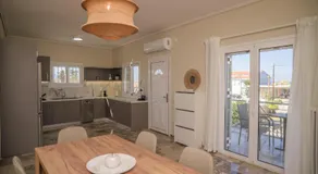 Seaside warm & stylish getaway - Image 5