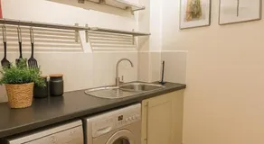 6 Monkbridge - Image 4