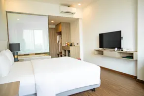 Mansion Park Hotel & Apartment - Image 2
