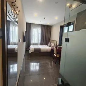 Lutaichun Culture Theme Hotel - Image 3