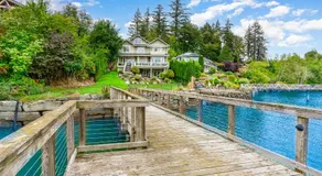 Raft Island Retreat - Image 1