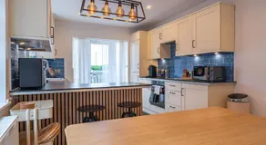 Nature Inspired Bungalow with 3 rooms - 10 mins from Manchester Airport - Image 5