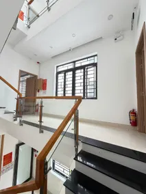 Louis Home - Image 3