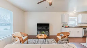 3Bedroom 2Bathroom close to historic downtown fast wifi - Image 2