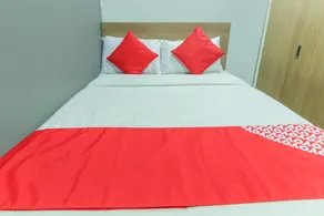 Melbourne Suites - Image 2