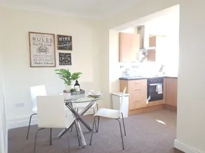 Oceana Serviced Accommodation - Alder Road - Image 2