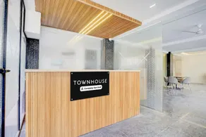 Townhouse Sector 49 Gurugram Formerly Hotel P66 - Image 4