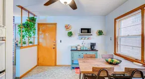 90s Condo| King Bed | 65” Smart TV | Arcade Game - Image 3