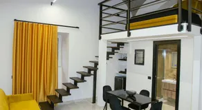 Pietrarsa Street Room - Image 3