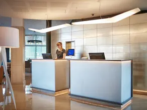 AC Hotel by Marriott Manchester Salford Quays - Image 4