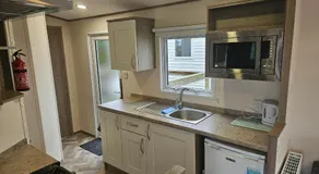 Beachside Holiday Park - Image 5