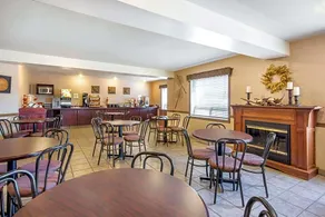 Ramada by Wyndham Lloydminster - Image 5