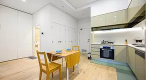 Premium location one bedroom APT with secure car parking - 5 mins Train, Shops - Image 2