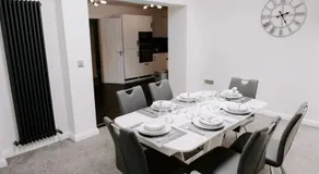 Gadebridge Cottage - Image 2
