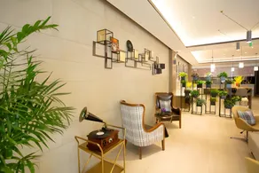 Home Inn Plus Haikou Longkunnan Road Hainan Normal University High-speed Railway East Station - Image 2