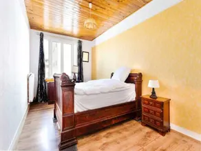 Lovely flat in a house on the 2nd & 3rd floors - Image 3