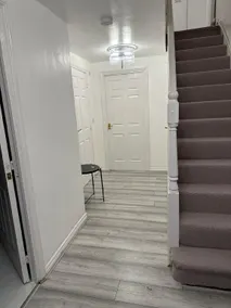 Spacious & Lovely 4 Bedroom Home in Manchester - Image 5