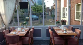 SuyderSee Hotel - Image 4