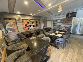 Hotel Luxurs - Image 4