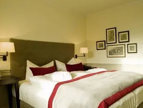Parkhotel Surenburg - Image 2