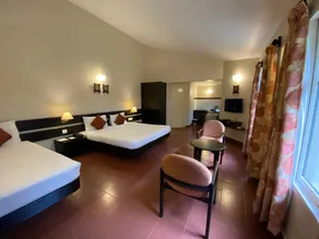 Mountain Retreat - A Hill Country Resort - Image 2