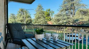 Executive 4BR 3Bath Entire Apartment in Heart of the City & Parking - Image 4