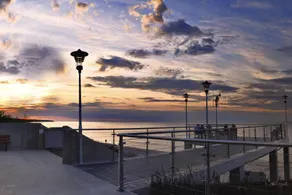 Comfortable holiday homes close to the beach - Image 3