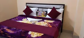 POP Sarthak Hotel - Image 4