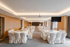 Vienna International Hotel Kunming Xiyuan Road Daguan Park - Image 5