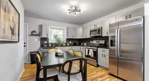 Joliet Cozy Oasis 4BR - Image 4