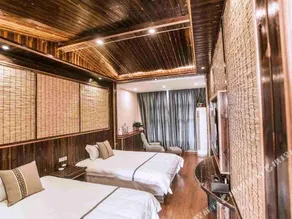 Terracotta Army Theme Apartment - Image 5