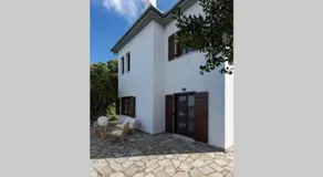 Aegean's Whispery Seafront Villa - Image 4