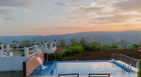 Strawberry King Resort - Image 2