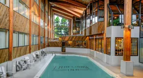 Lake Louise Inn - Image 2