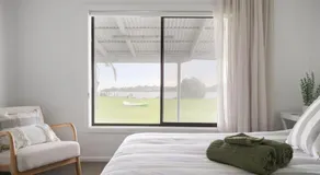 Spacious Waterfront Cottage on Crookhaven River - Image 2