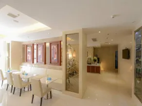 Jinjiang Inn Xianning Yinquan Avenue Hot Spring Hotel - Image 2