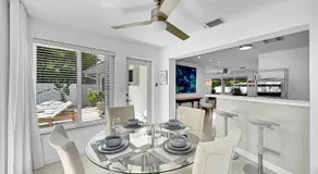 Inn On The Drive - Image 2