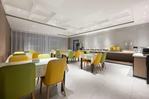 Super 8 Select Hotel (Lvliang Lishi Century Square Branch) - Image 4