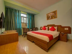 OYO 16002 Hotel Shaan - Image 3