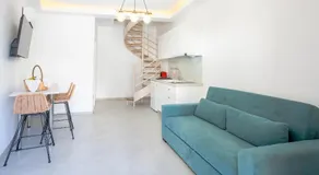 Sirens Resort - Image 2